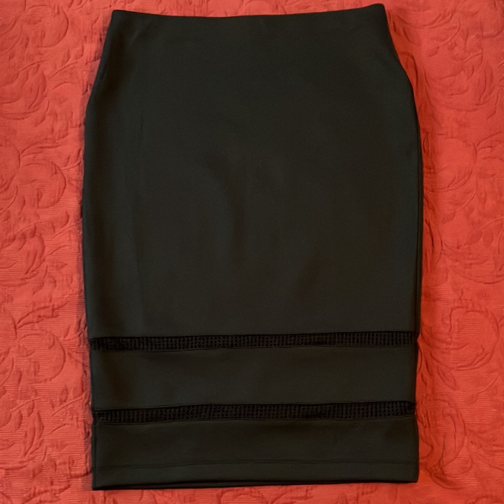 Bisou Bisou Black Bodycon Skirt with Mesh Detail Bottom Sz M